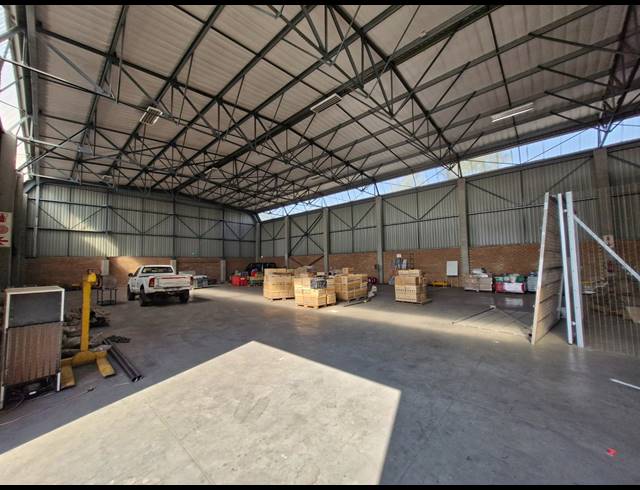 1,350M² WAREHOUSE TO LET IN JET PARK